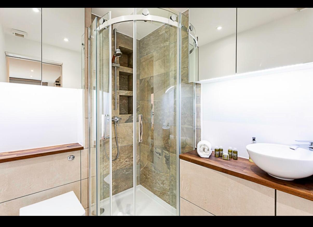 Additional image 8 of 2 Bed Flat, Tanner Street, SE1, N1 7GU