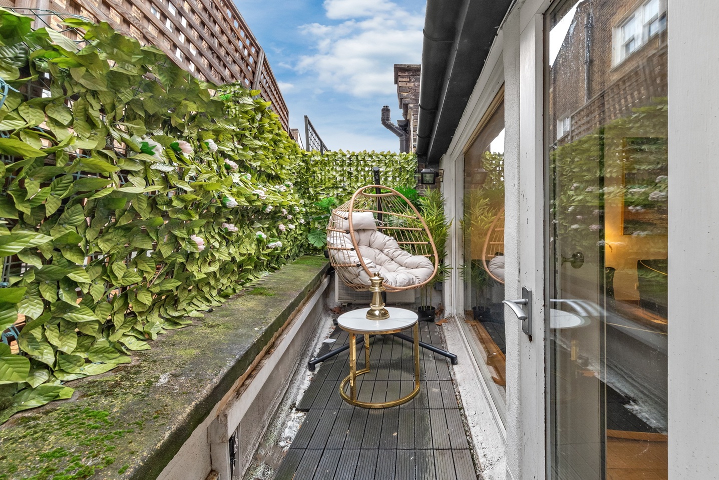 Additional image 38 of 2 Bed Flat, Ovington Mews, SW3, N1 7GU