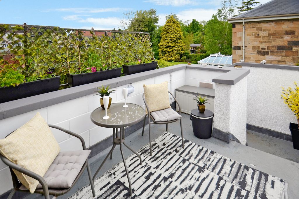 Additional image 2 of 2 bed flat for sale32 Hunterhill Road, Paisley, Renfrewshire PA2