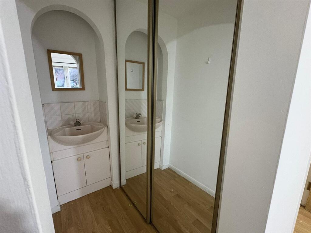 Additional image 8 of Tudor Close, Hatfield