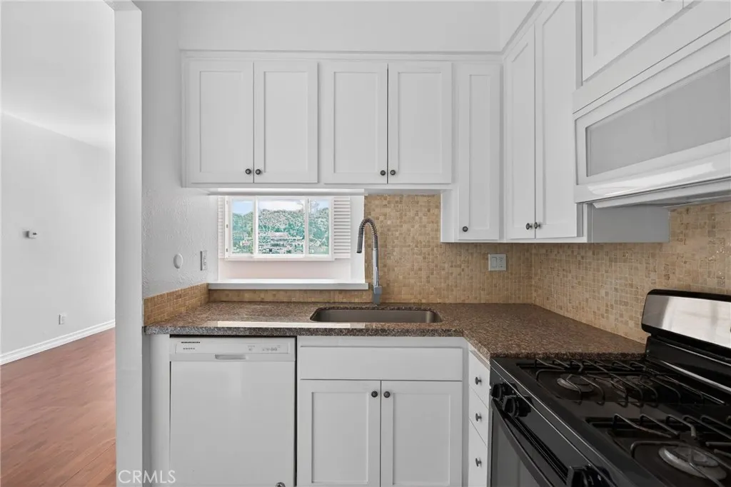 Additional image 53 of 4441 Woodman Avenue Unit 304, Sherman Oaks, CA 91423