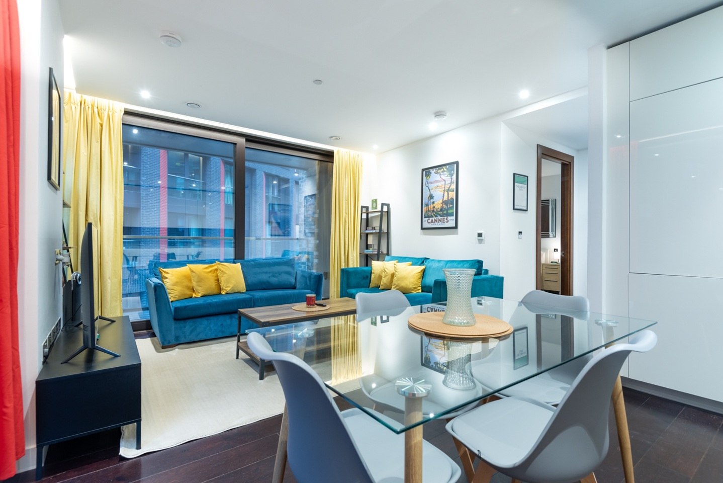 2 Bed Flat, The Embassy Suite Madeira Tower Nine, SW11, N1 7GU