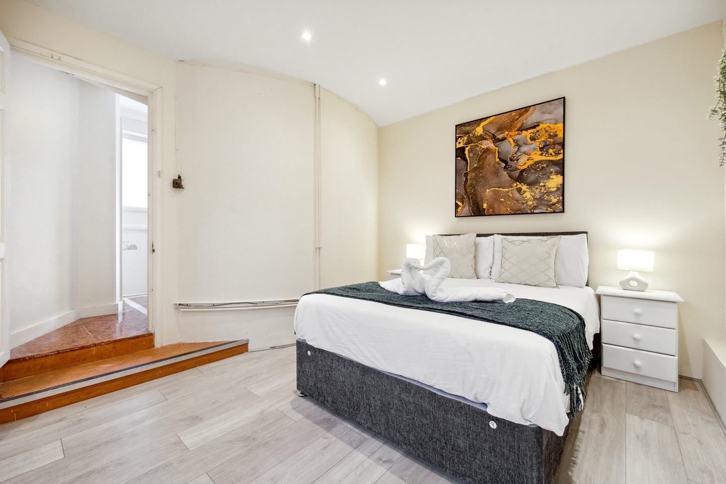 Additional image 31 of 4 Bed Flat, William Mews, SW1X, N1 7GU