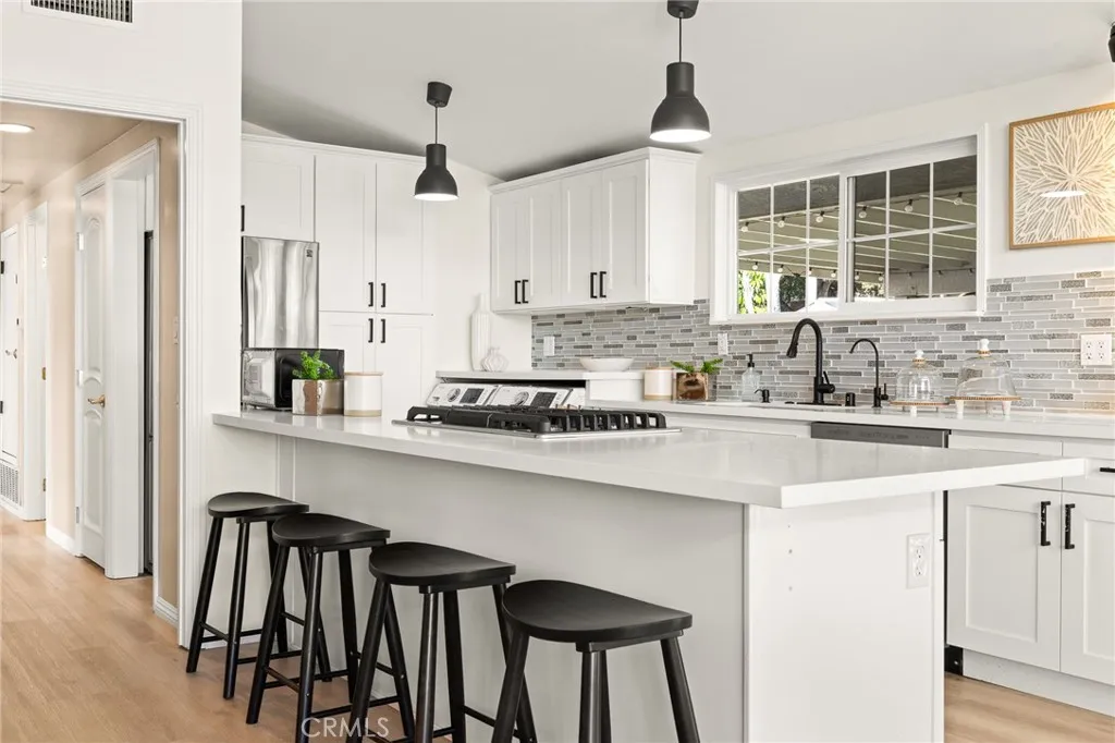 Additional image 13 of 925 E Walnut Ave, Glendora, CA 91741