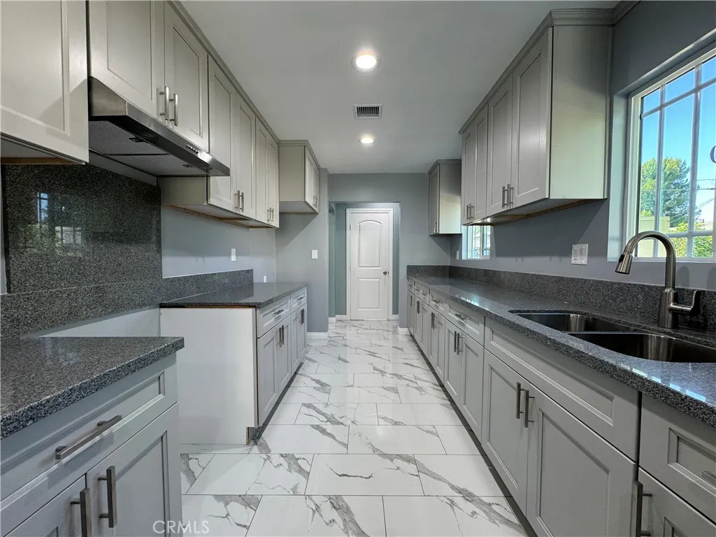 Additional image 37 of 7611 Bloomington Avenue, Burbank, CA 91504