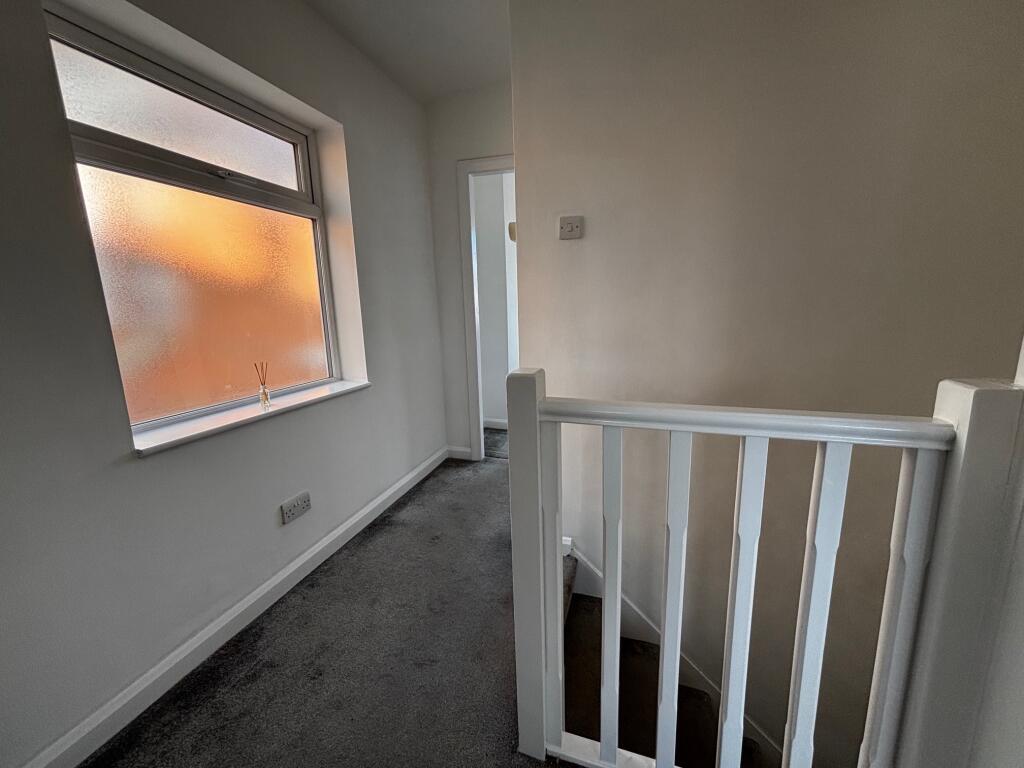 Additional image 9 of Worlds End Lane