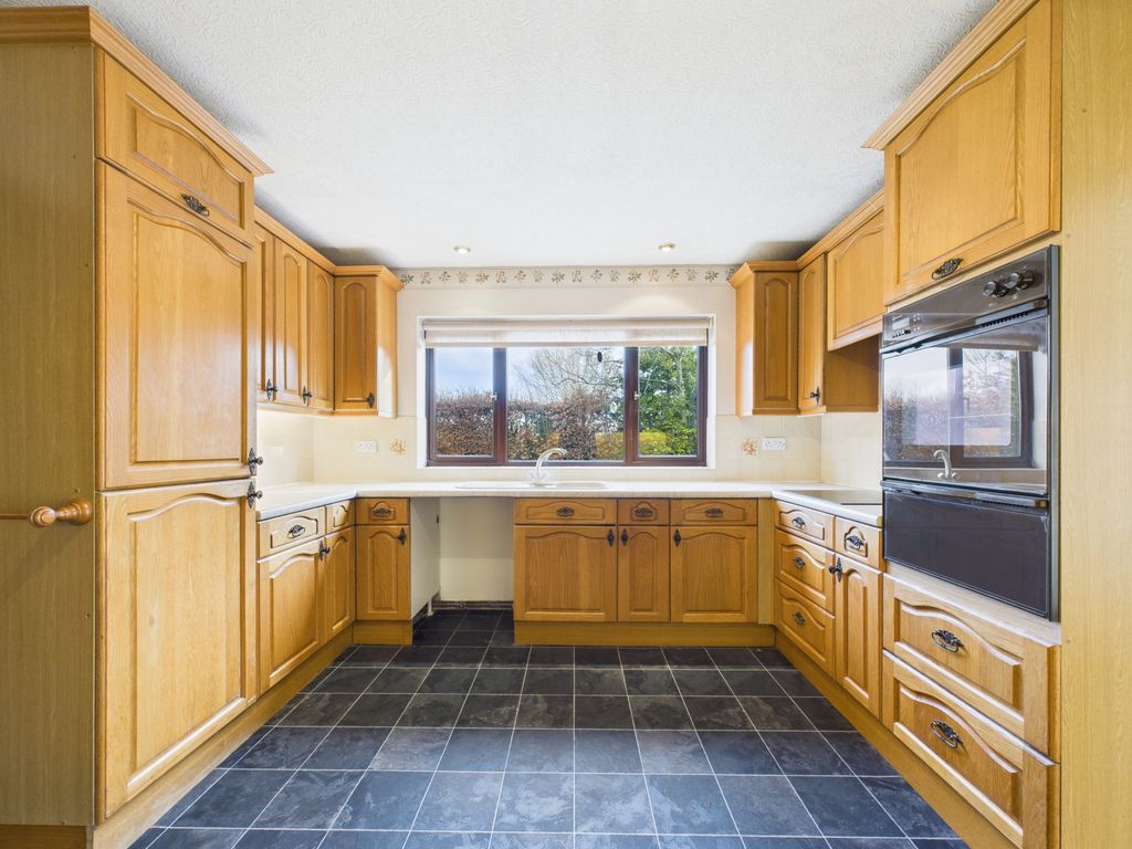 Additional image 8 of 3 bed flat for saleLancaster Road, Out Rawcliffe, Preston PR3