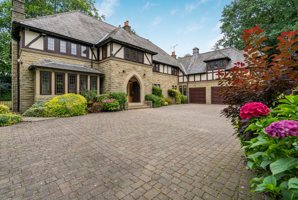 5 bed detached house for saleLing Lane, Leeds LS14