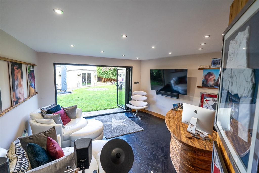 Additional image 25 of 5 bed detached house for saleDebdale, Orton Waterville Village, Peterborough PE2