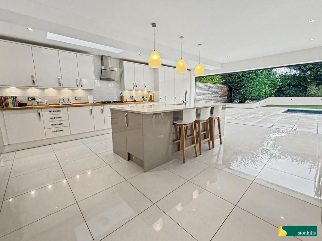 Additional image 2 of 6 bed detached house for saleShoal Creek, Collingtree Park, Northampton NN4