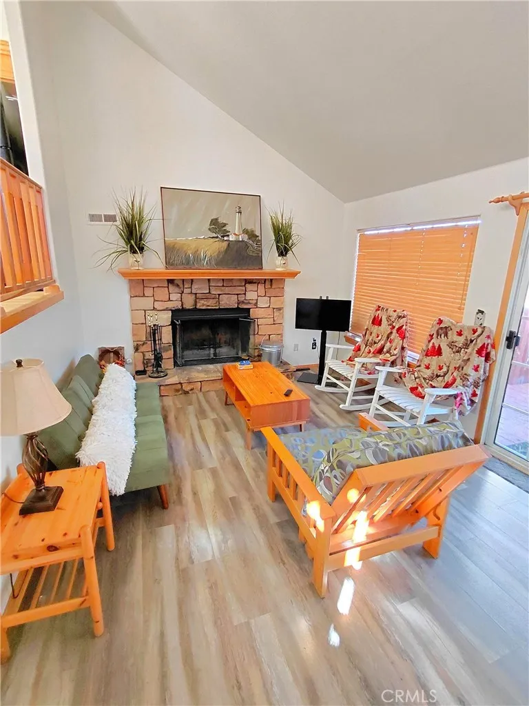 Additional image 50 of 729 E Victoria Court, Lake Arrowhead, CA 92352