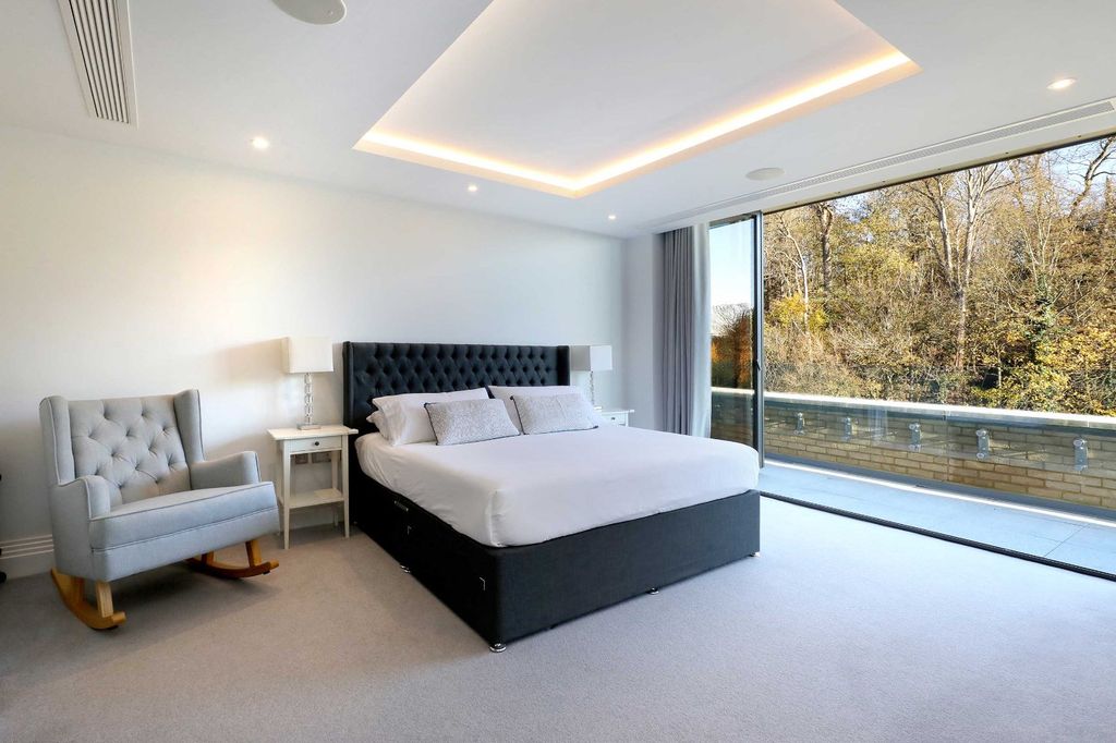 Additional image 15 of 4 bed flat for saleGlen Island, Taplow, Buckinghamshire SL6