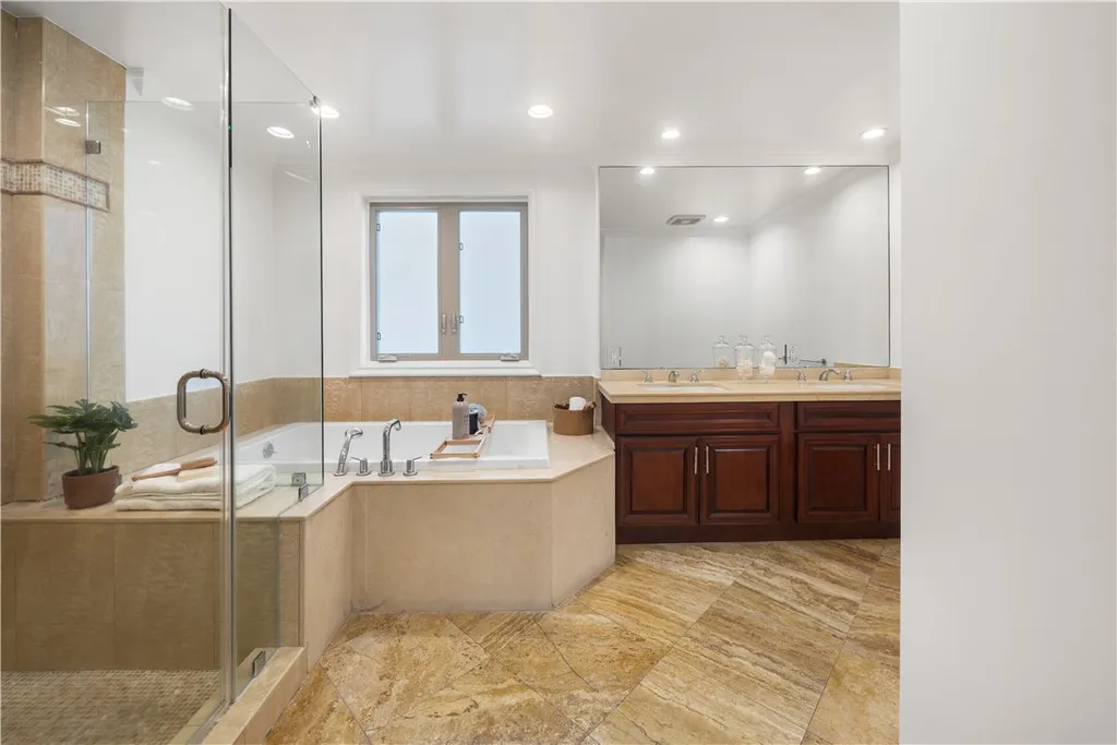 Additional image 19 of 918 S Wooster Street Unit 2, Los Angeles, CA 90035