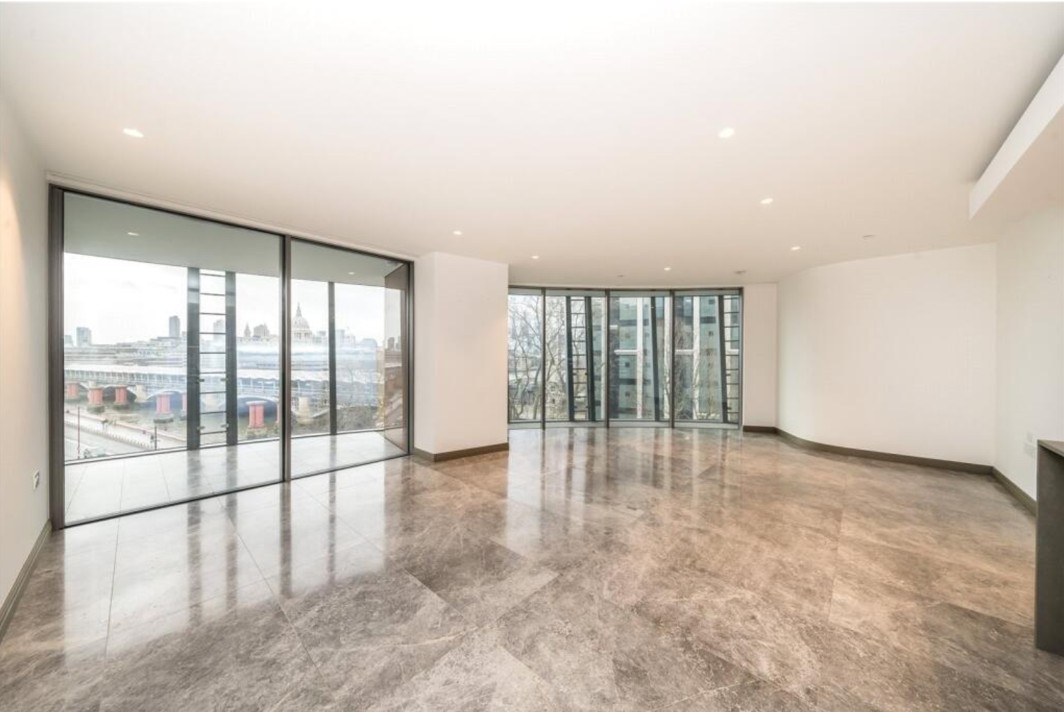 2 Bed Flat, Blackfriars Road, SE1, N1 7GU