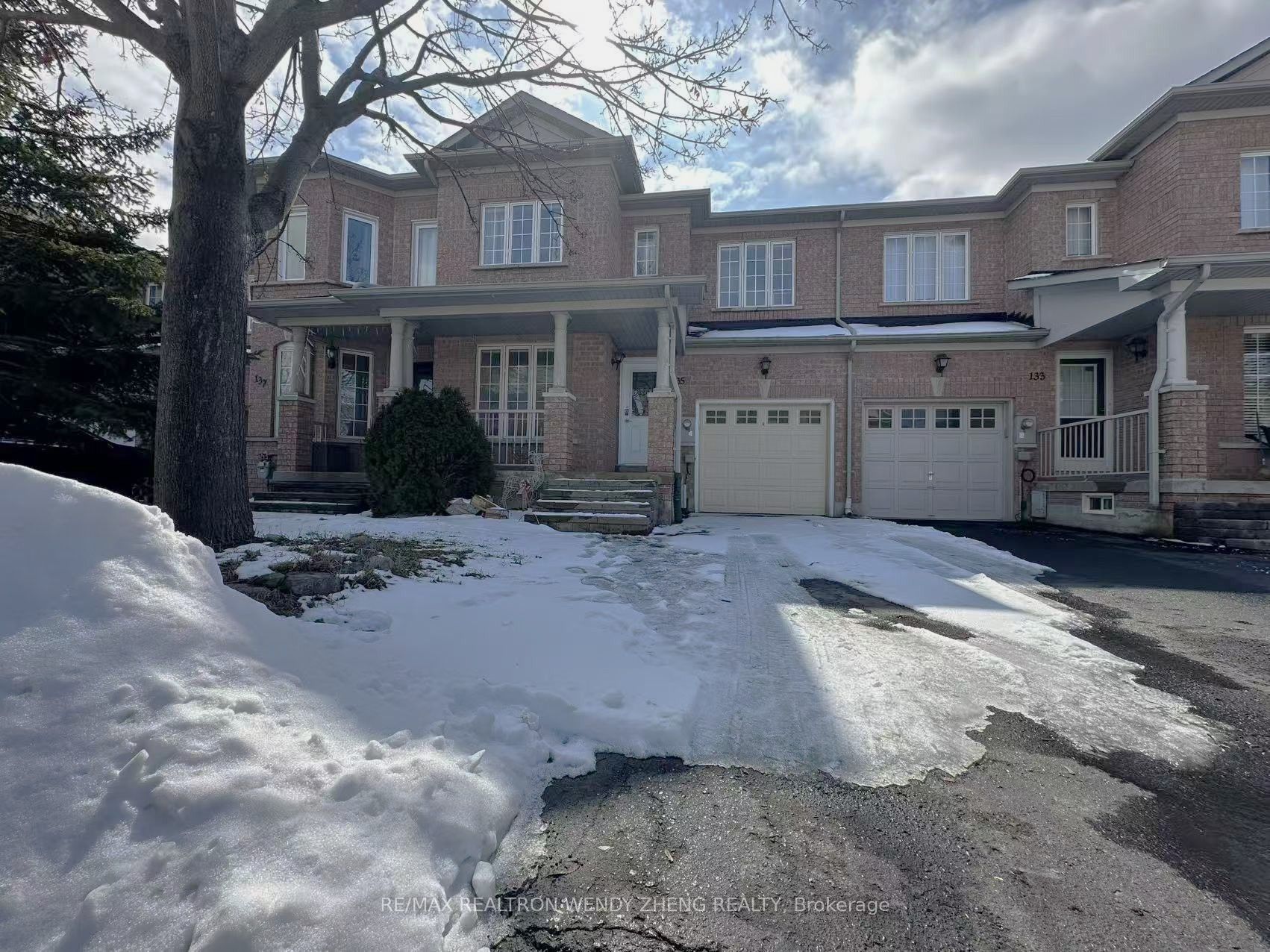135 Rideau Drive, Richmond Hill, ON, L4B 4N9