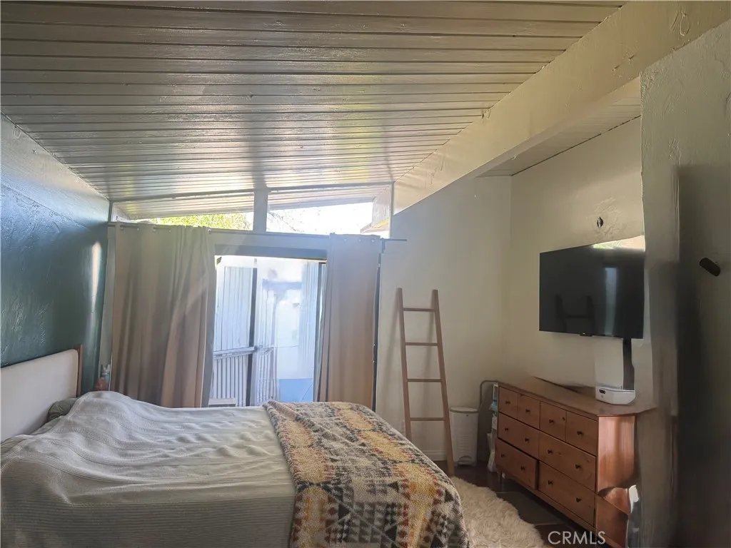 Additional image 64 of 11551 Decente Dr, Studio City, CA 91604