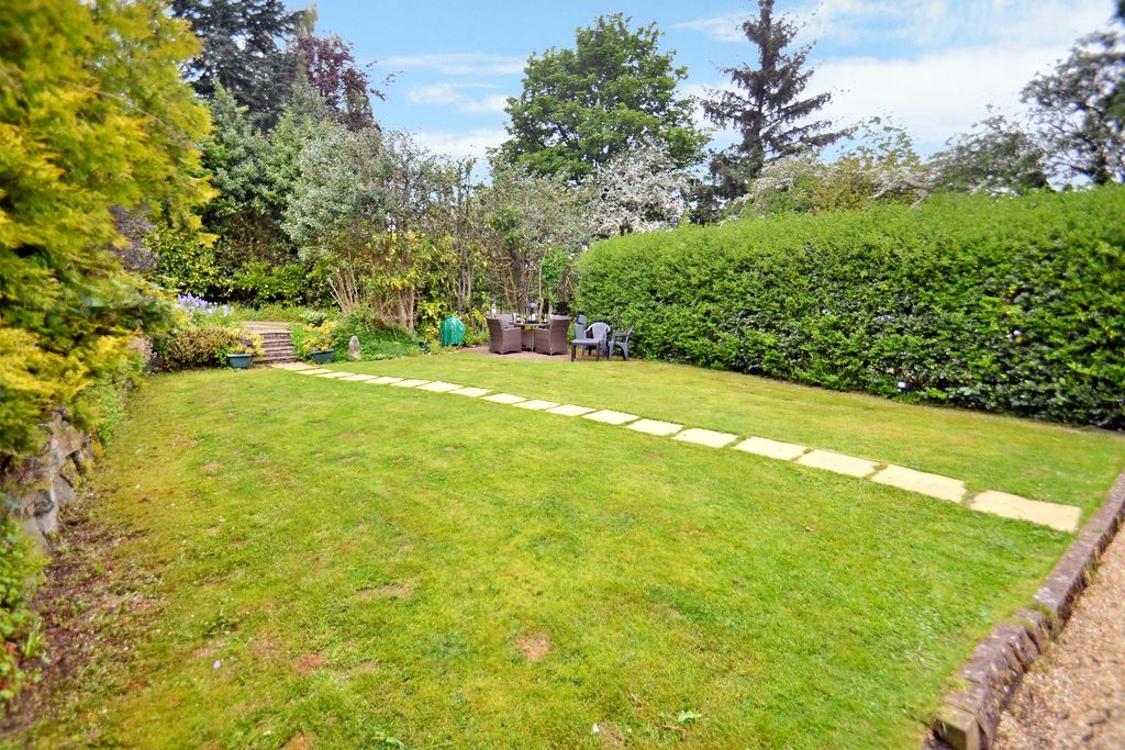 Additional image 19 of 2 bed flat for sale32 Hunterhill Road, Paisley, Renfrewshire PA2
