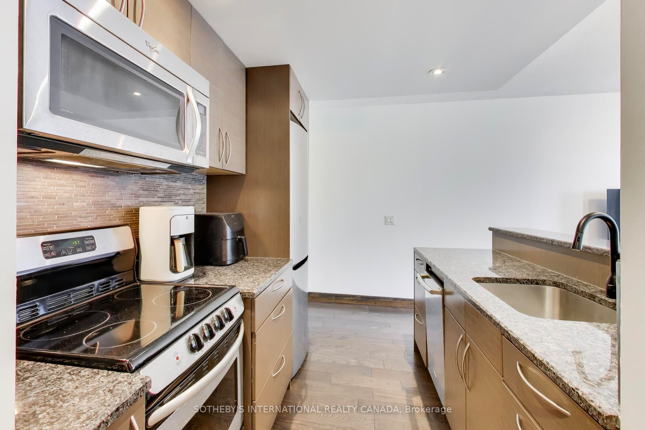 Additional image 3 of 505-218 Queens Quay W, Toronto, ON, M5J 2Y6