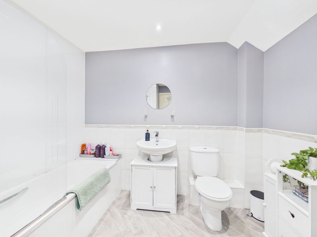 Additional image 7 of 3 bed flat for sale26 North Back Road, Biggar ML12