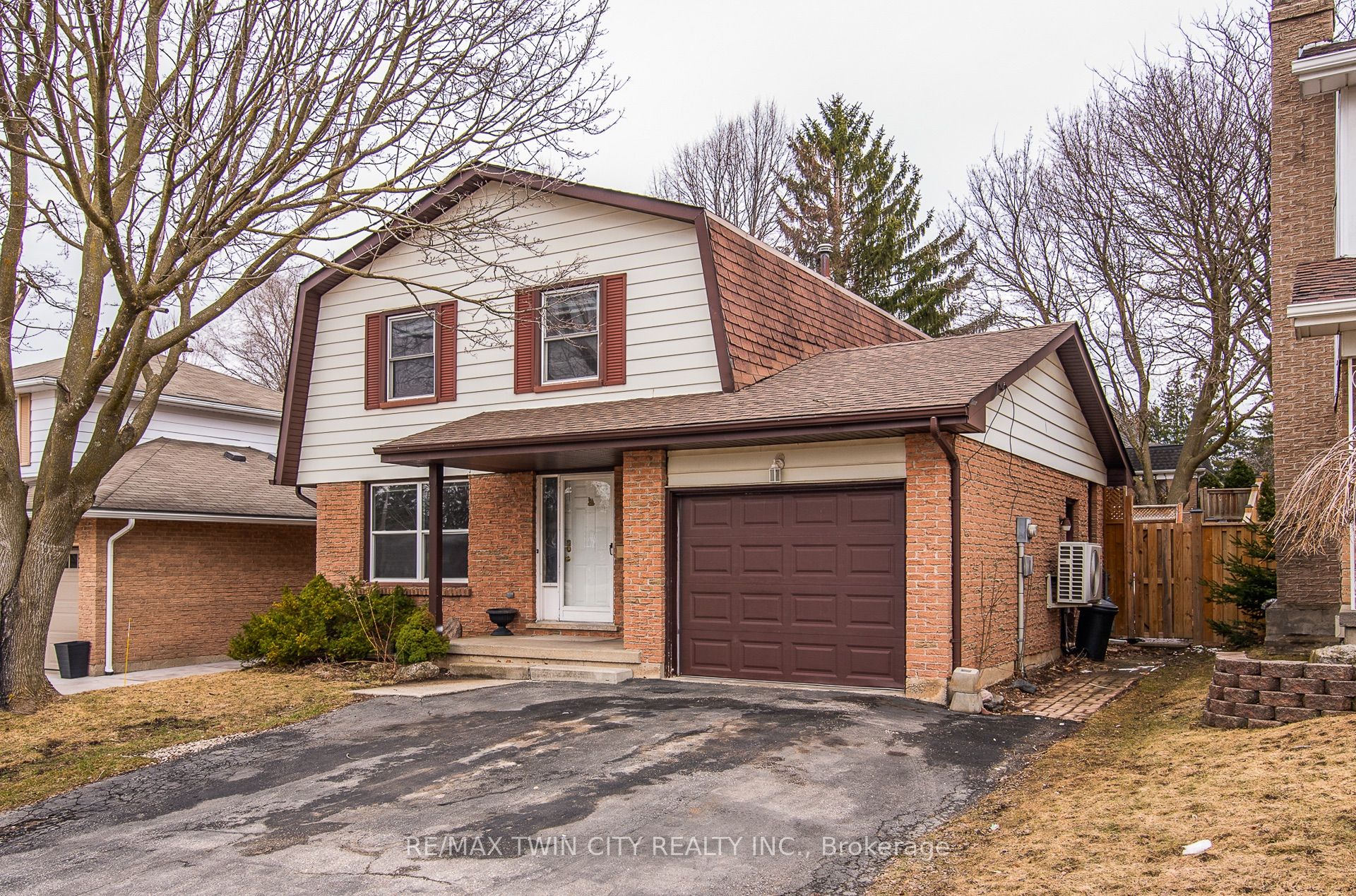 Additional image 3 of 135 Vintage Crescent, Kitchener, ON, N2P 1L1