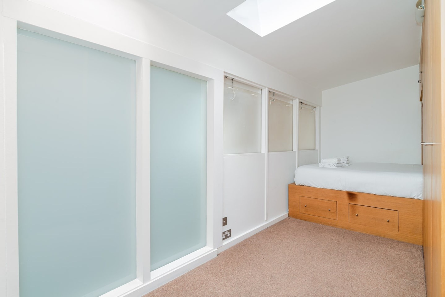 Room in a Shared Flat, Hanson Street, W1W, N1 7GU