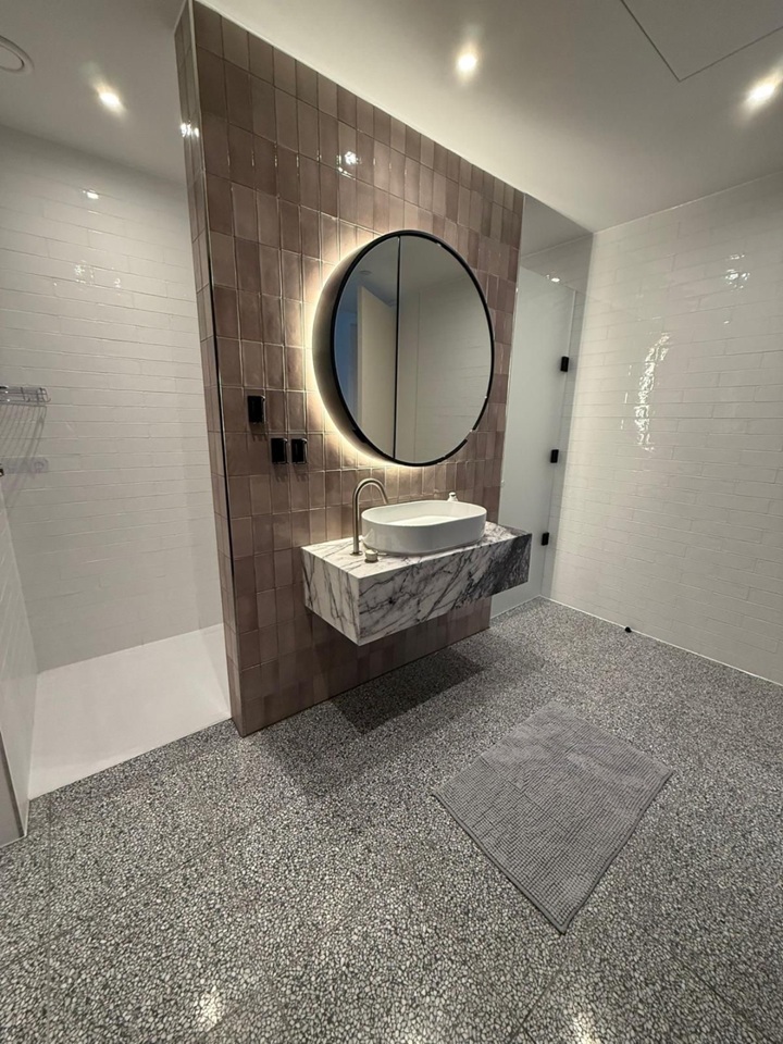 Additional image 5 of 2 Bed Flat, Viaduct Gardens, SW11, N1 7GU