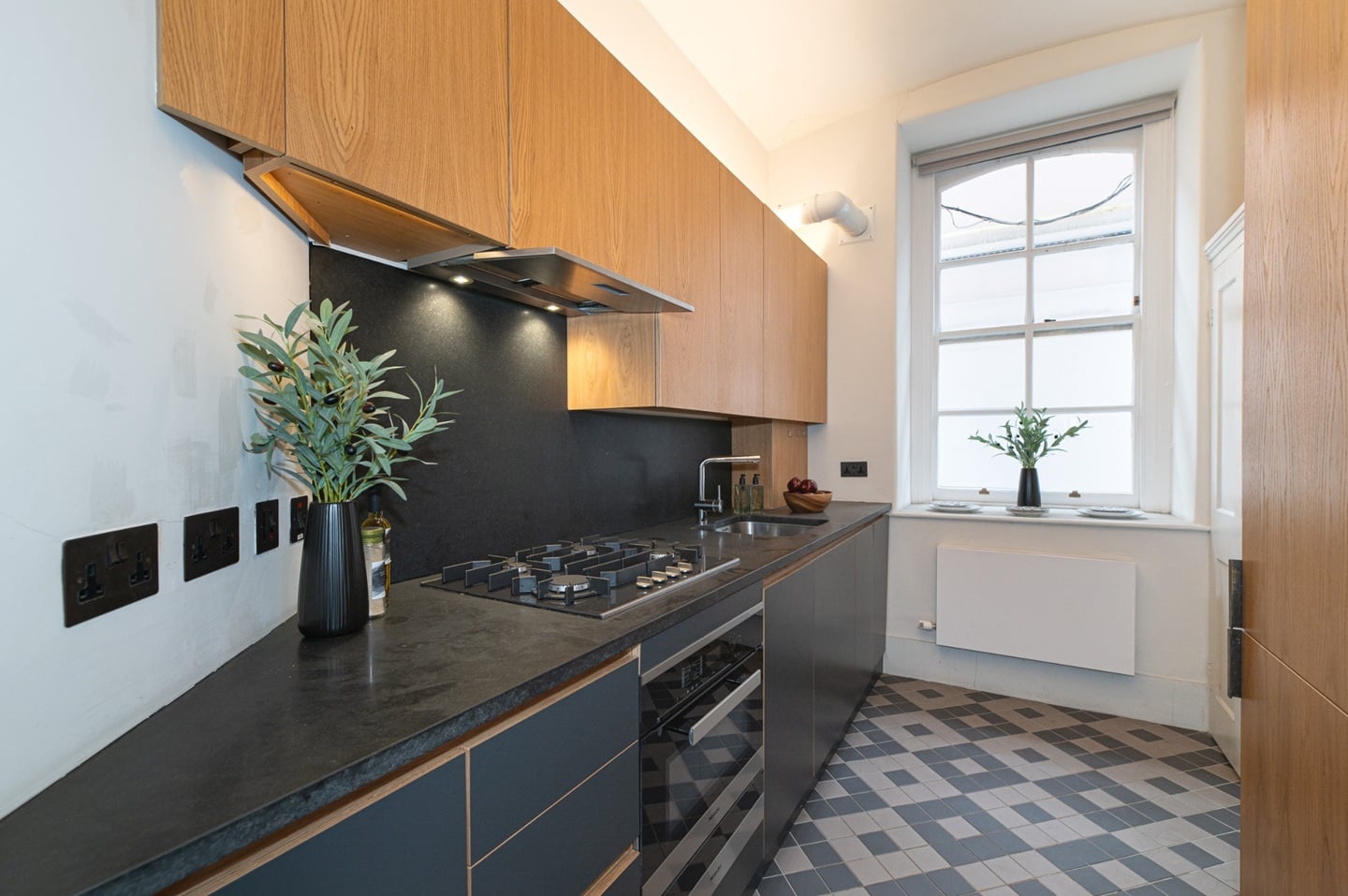 Additional image 4 of 1 Bed Flat, Kensington Gore, SW7, N1 7GU