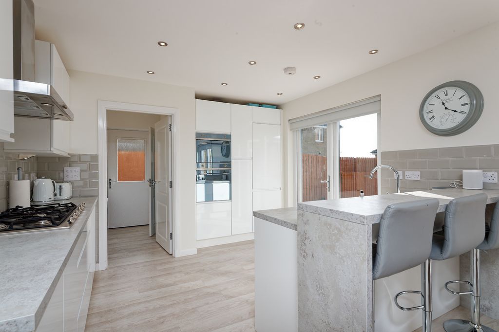 Additional image 5 of 5 bed detached house for sale33 Lochside Avenue, Bishopton PA7