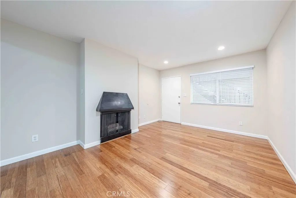 Additional image 24 of 208 19th Street Unit 3, Huntington Beach, CA 92648