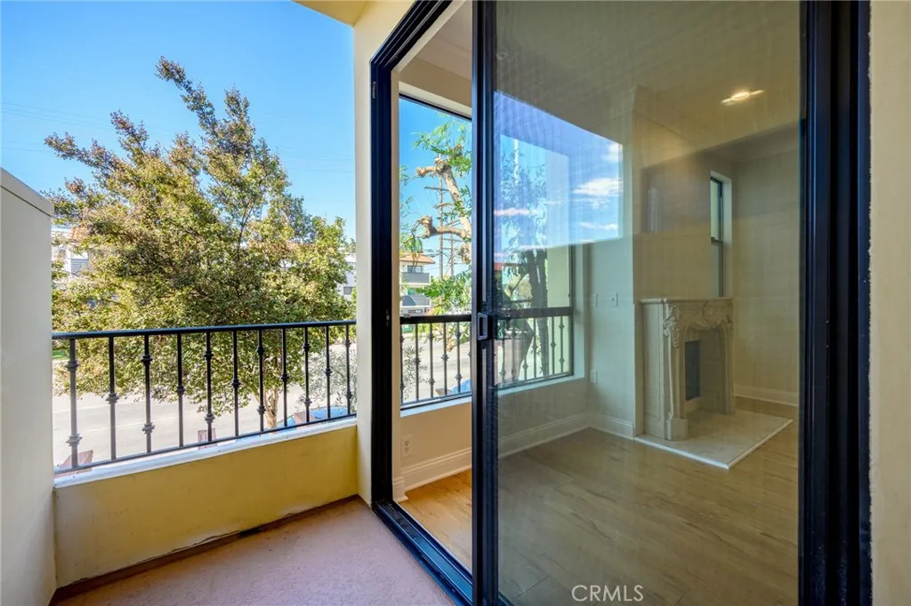 Additional image 41 of 6938 Laurel Canyon Blvd Unit 101, North Hollywood, CA 91605