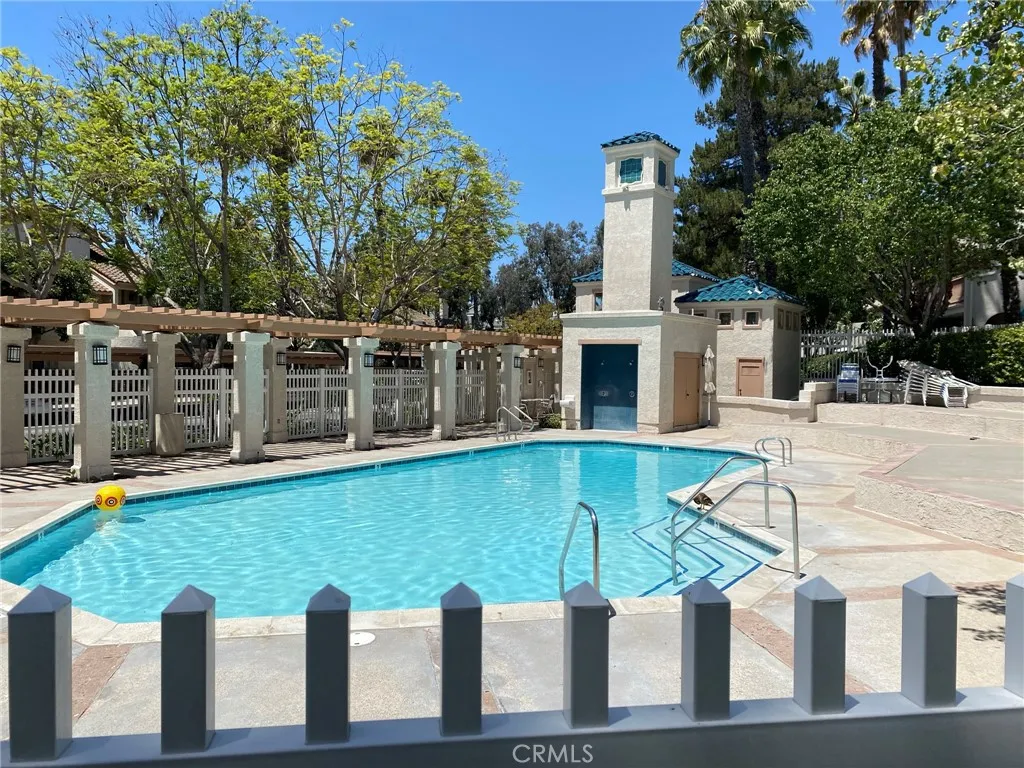 24352 Berrendo Unit 1, Laguna Hills, CA 92656