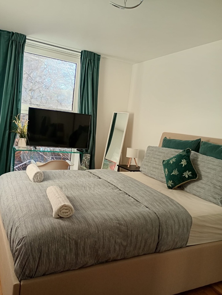 Additional image 15 of 1 Bed Flat, Seward Street, EC1V, N1 7GU