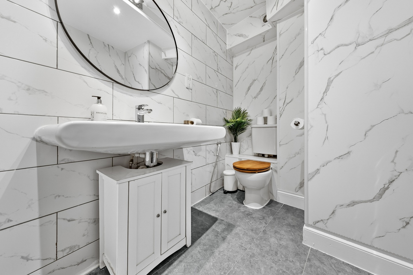 Additional image 20 of 2 Bed Flat, Ovington Mews, SW3, N1 7GU