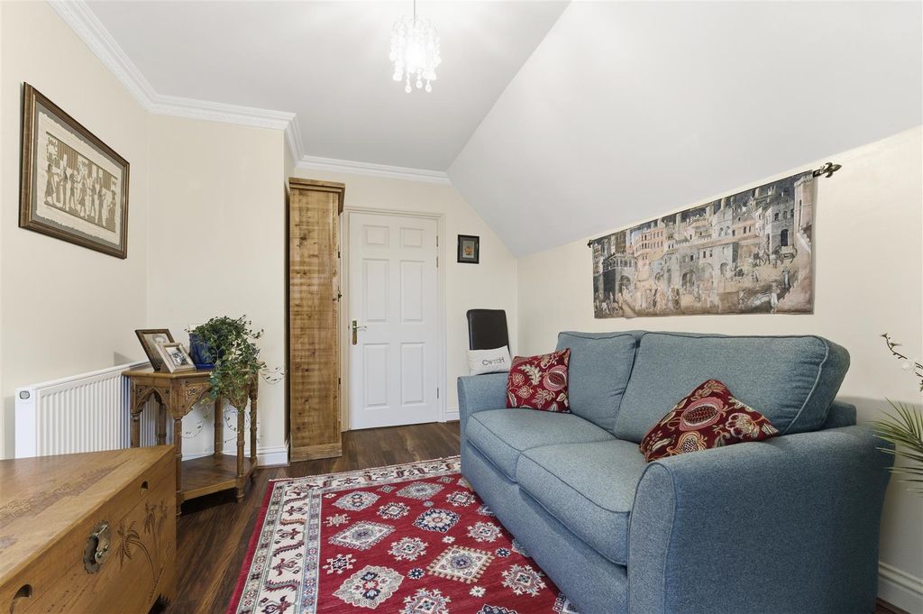 Additional image 5 of 2 bed flat for saleWestern Courtyard, Talygarn, Pontyclun CF72