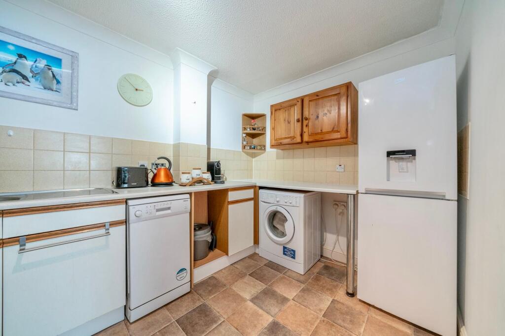 Additional image 9 of High Street, Markyate, AL3