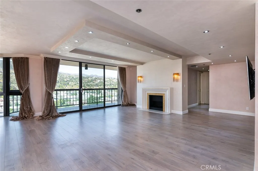 Additional image 9 of 222 Monterey Rd Unit 904, Glendale, CA 91206