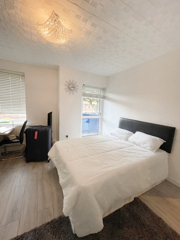 Additional image 3 of Room in a Shared House, Hanbury St, E1, N1 7GU