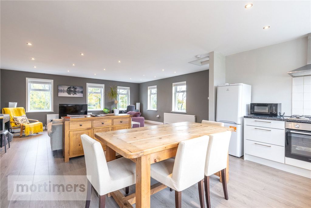 Additional image 17 of 5 bed flat for saleLovely Hall Lane, Salesbury, Blackburn, Lancashire BB1