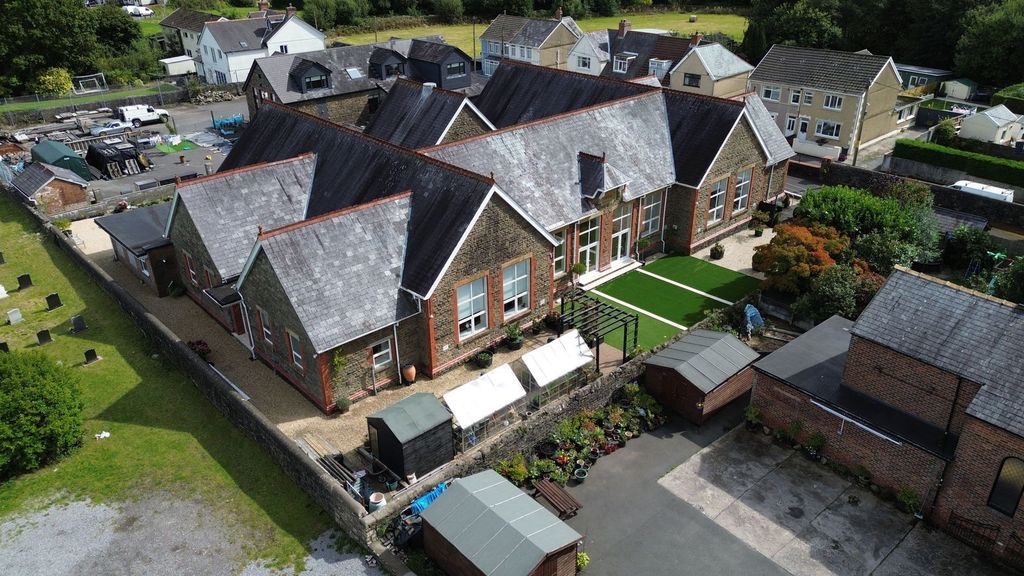 Additional image 2 of 6 bed detached house for salePantyffynnon Road, Ystradgynlais, Swansea SA9