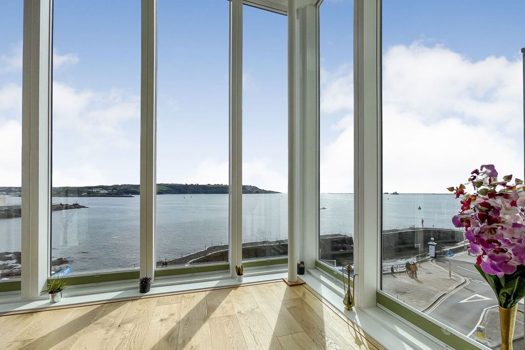 Additional image 3 of 3 bed flat for saleRivage, The Hoe, Plymouth, Devon PL1