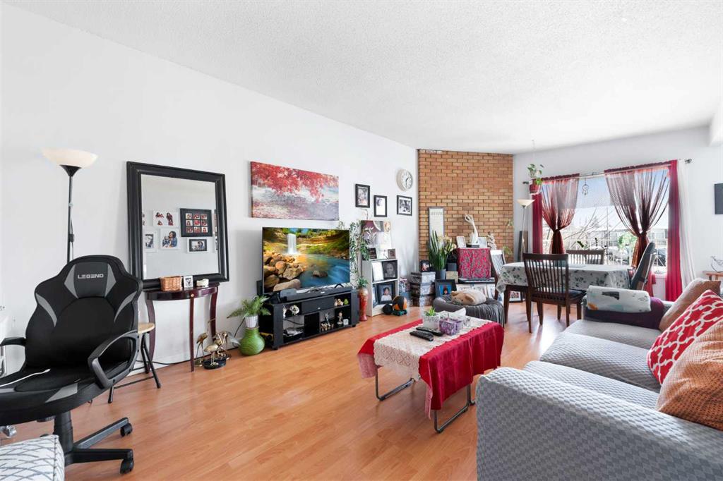 Additional image 5 of 1827 46 Street SE, Calgary, AB, T2B 2J9