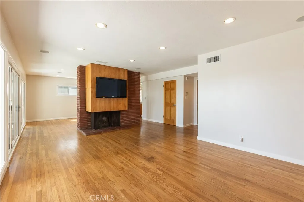 Additional image 50 of 828 Stevely Ave, Long Beach, CA 90815