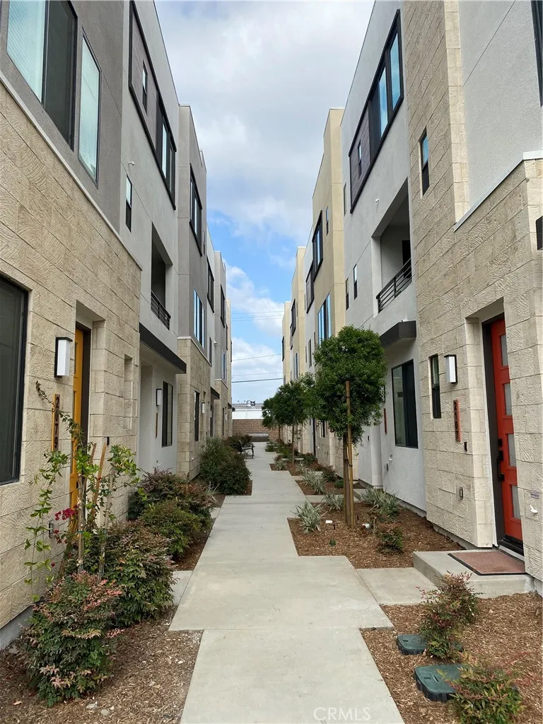 Additional image 11 of 2127 Marine Walk, Gardena, CA 90249