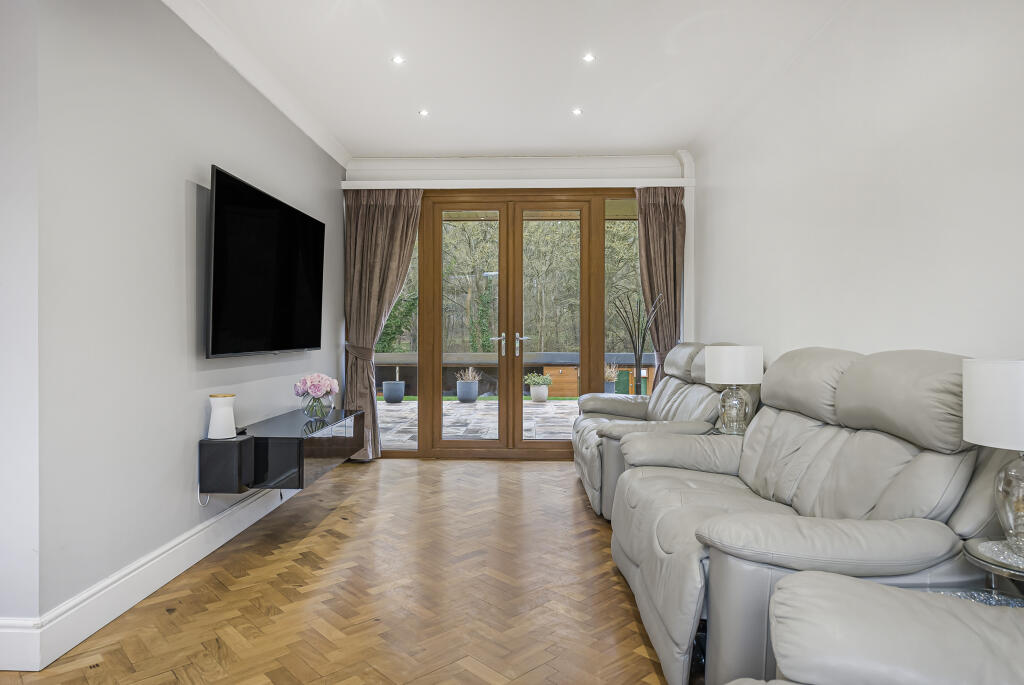 Additional image 5 of The Holdings, Hatfield, Hertfordshire, AL9