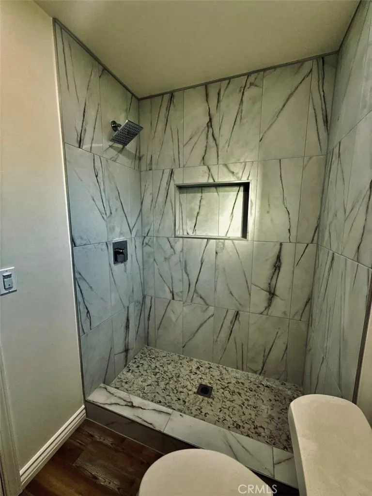 Additional image 13 of 240 54th Unit 1/2, Los Angeles, CA 90037