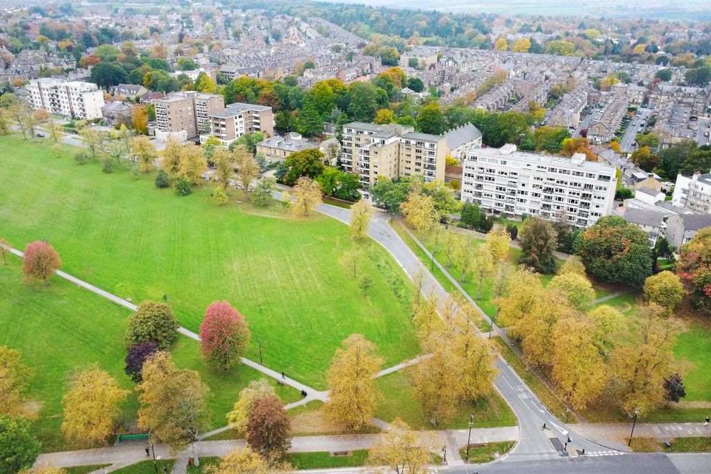 Additional image 2 of 3 bed flat for saleBeech Grove, Harrogate HG2
