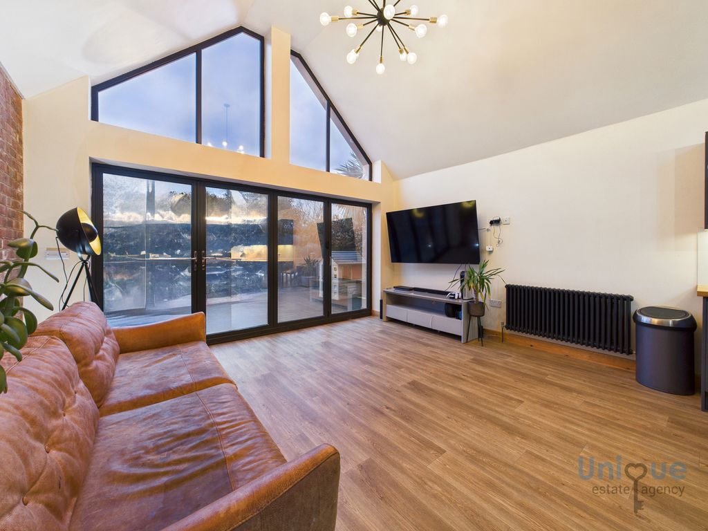 Additional image 2 of 3 bed flat for saleBlackpool Road, Poulton-Le-Fylde FY6