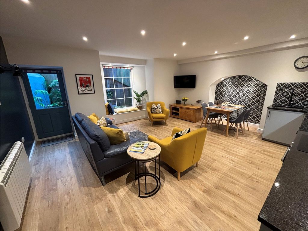 Additional image 9 of 2 bed flat for saleSt. Julians Terrace, Tenby, Pembrokeshire SA70
