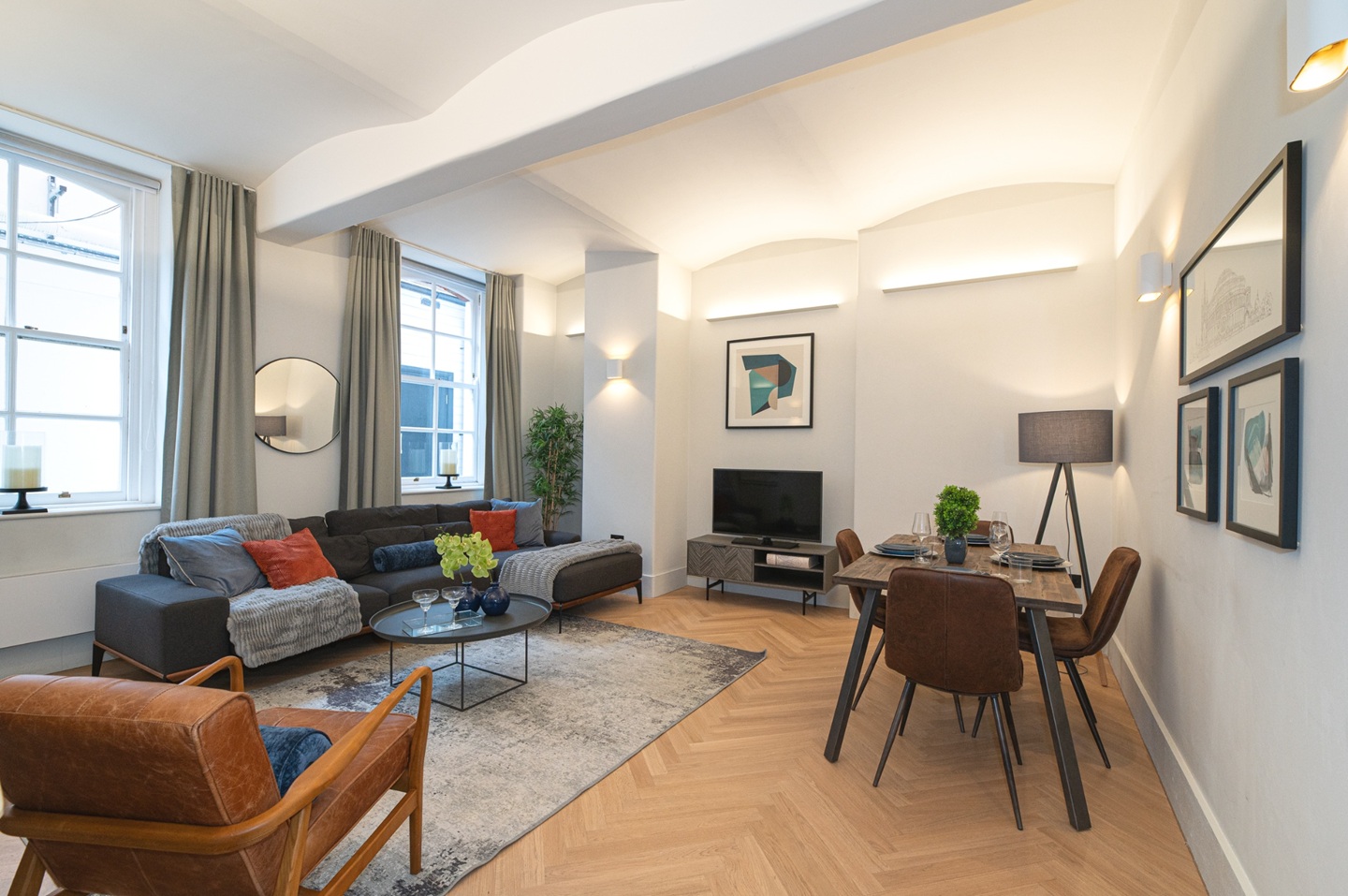 1 Bed Flat, Kensington Gore, SW7, N1 7GU