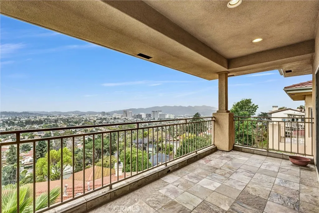 Additional image 18 of 876 Harrington Rd, Glendale, CA 91207